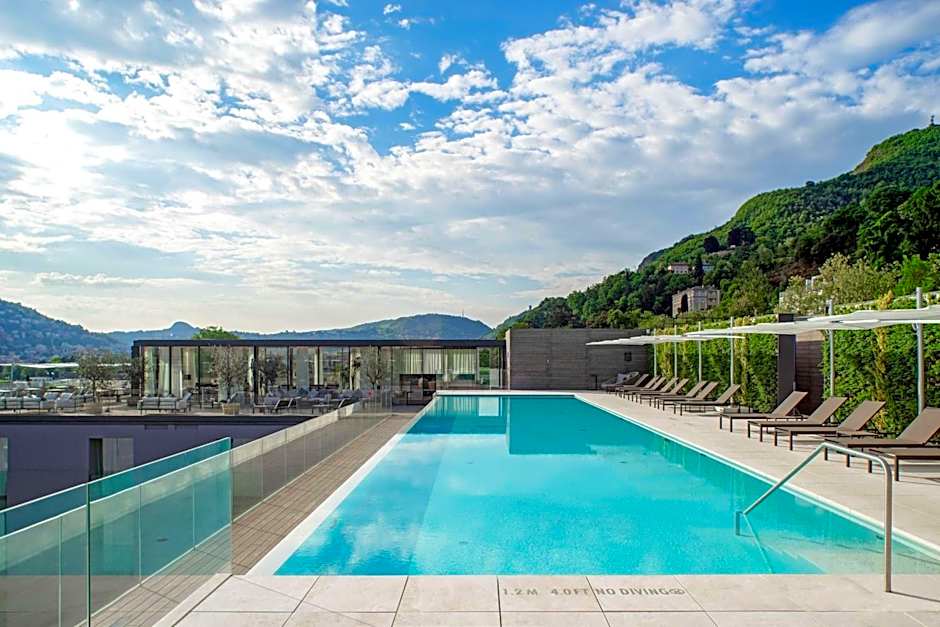 Hilton Lake Como
