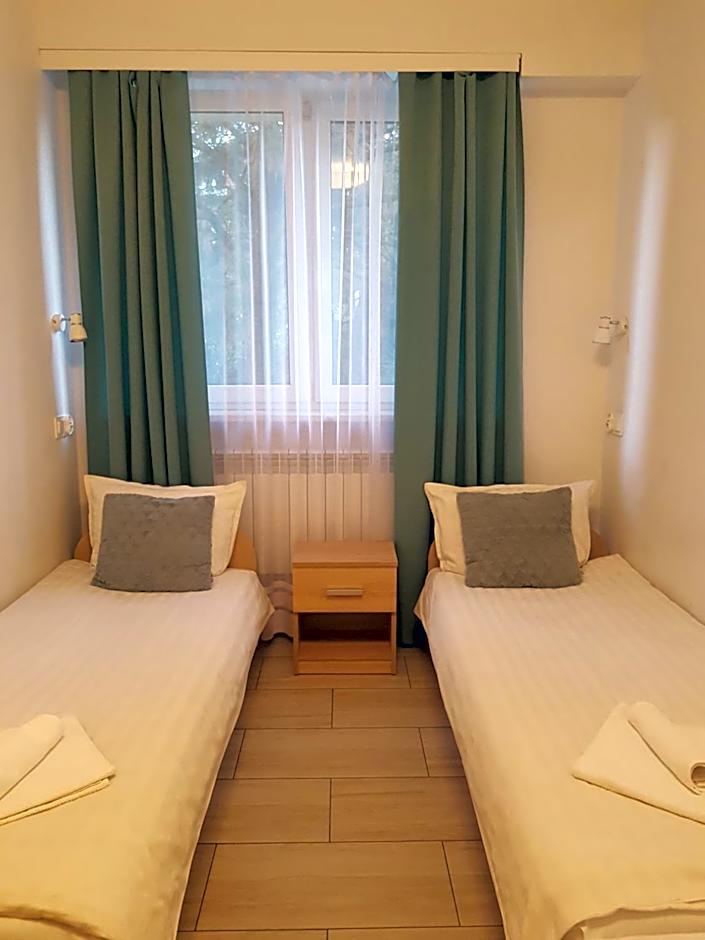 Hostel Mleczna - Metro Zacisze