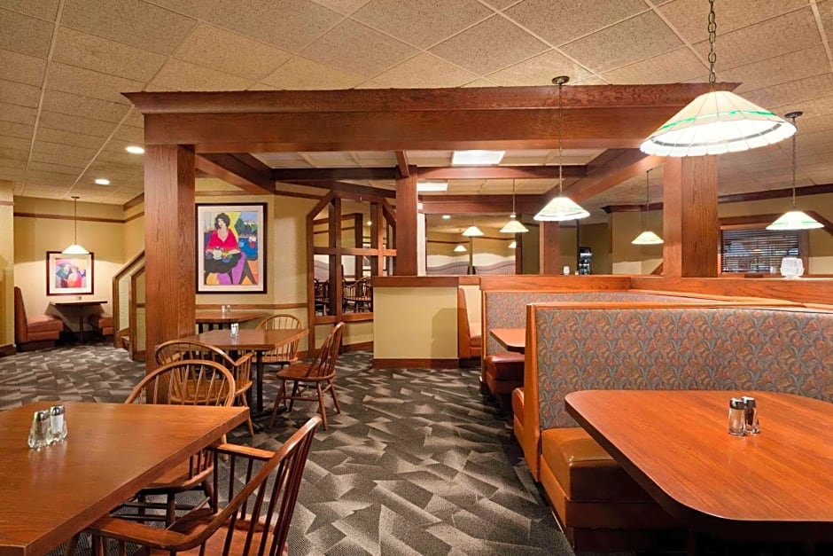 Ramada by Wyndham Fargo