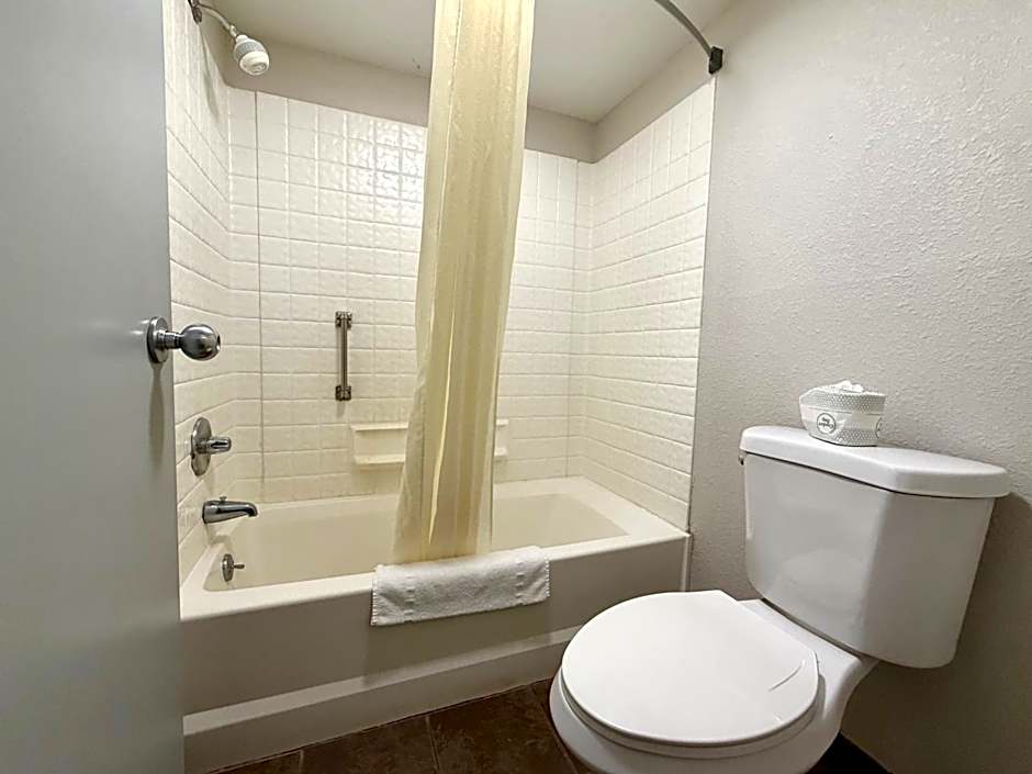 Americas Best Value Inn St. Ignace