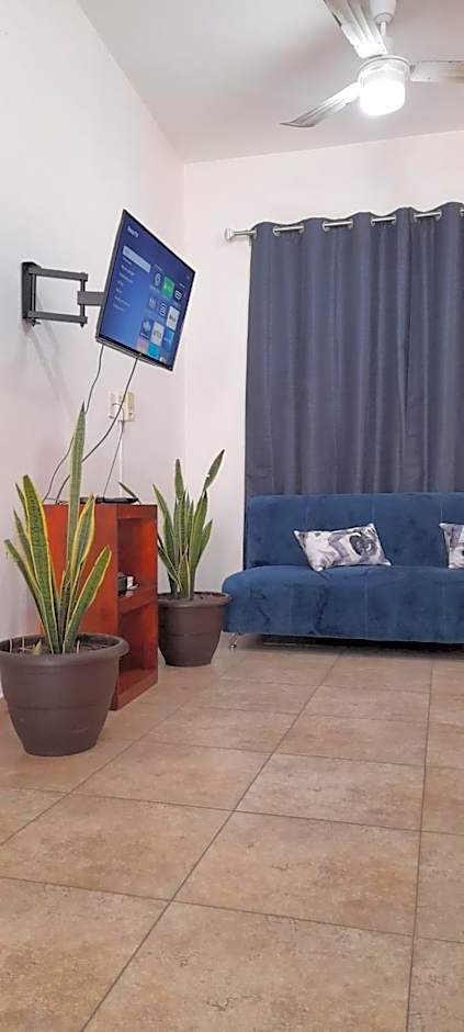 Económica casa, cercana al mar