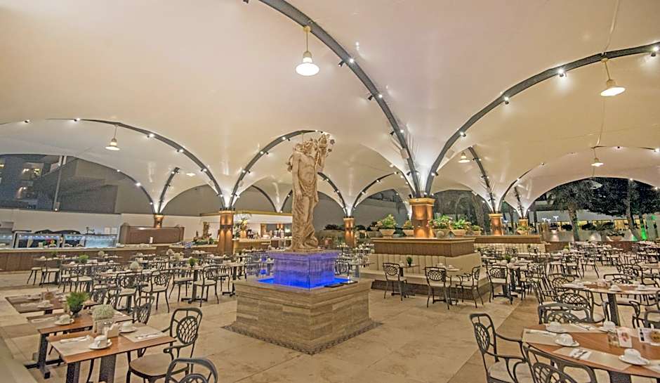 Adams Beach Hotel & Spa