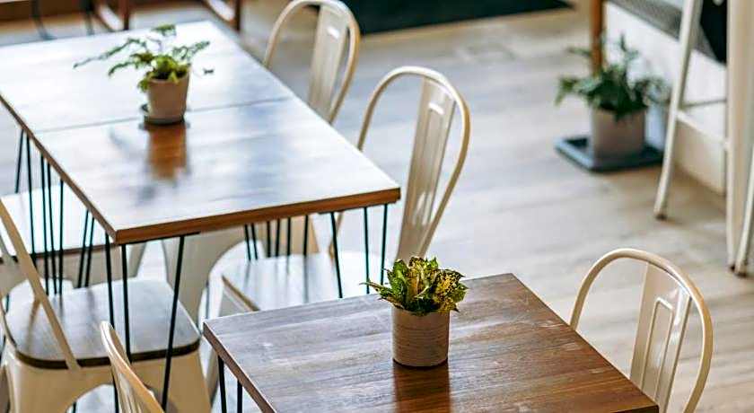 Chuanfanrock Haku Beach Days Inn