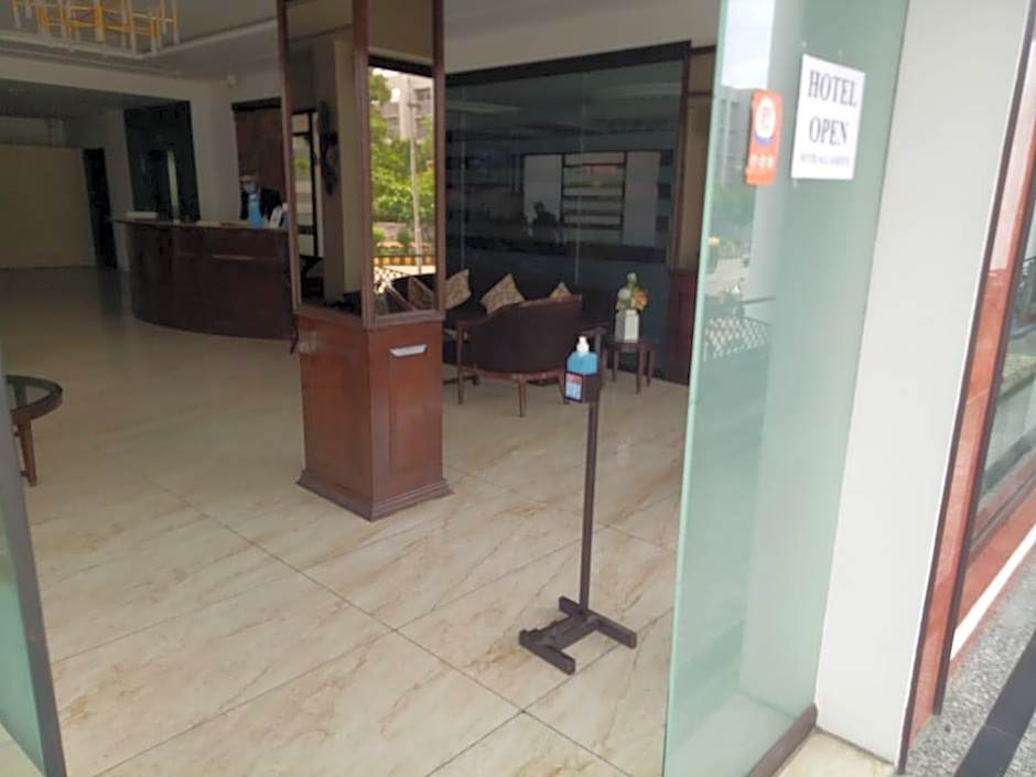 Hotel Mangal Regency