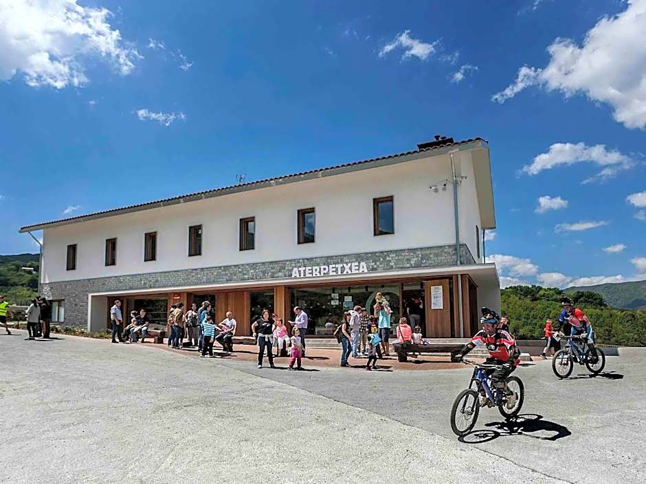 Palacio de Yrisarri by IrriSarri Land