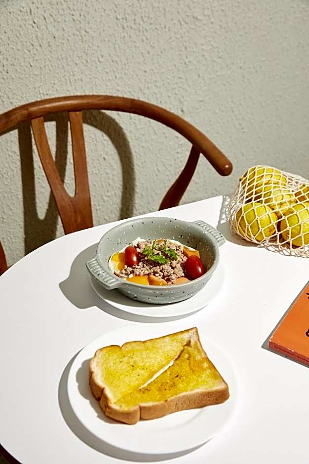 Rhienchai Place Hotel