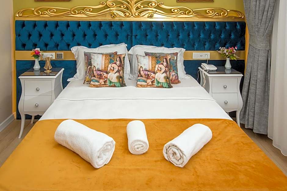 Atlantis Royal Hotel