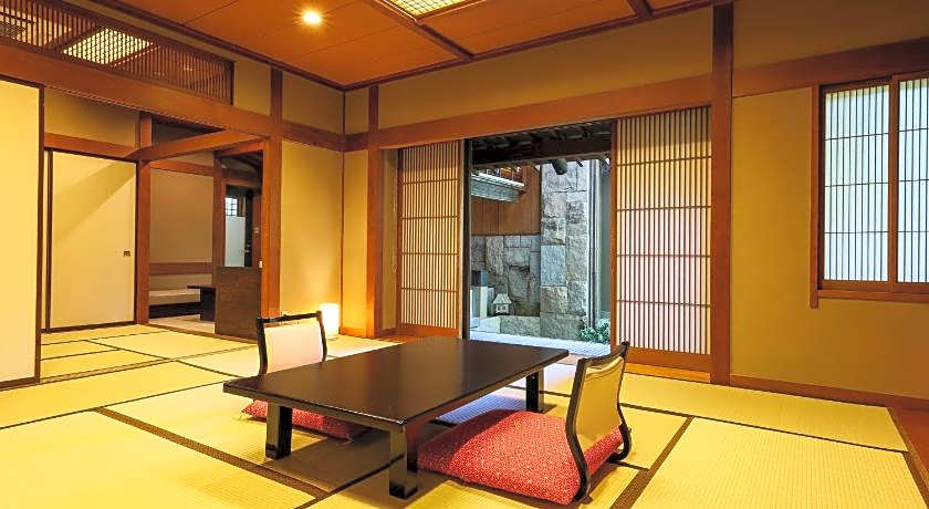 Beautiful Jananese Garden Kagetsu