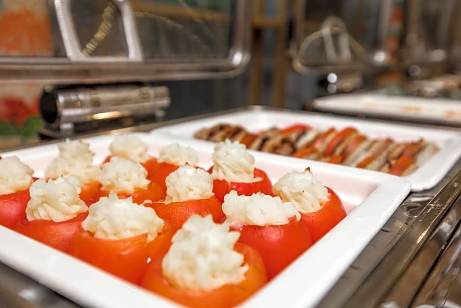 Prime Al Hamra Hotel