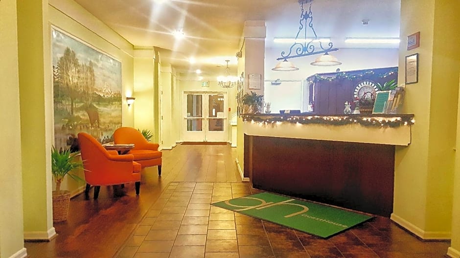 GuestHouse Inn Enumclaw