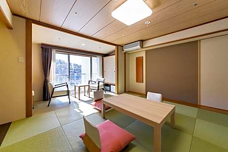 Modern Japanese Style Room for 5 People