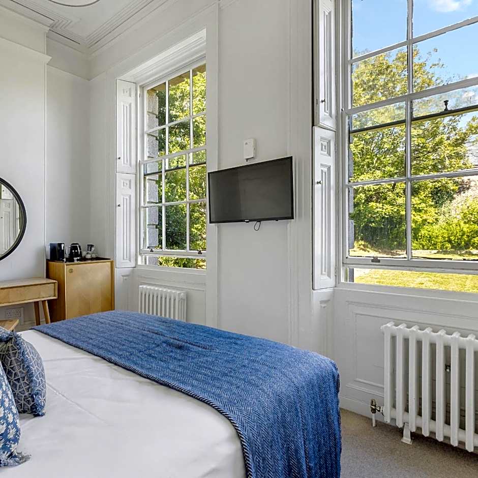 Admiral's House by Maison Pierre