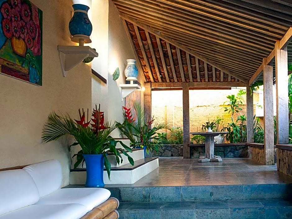 Pousada Casacolinas by HTL