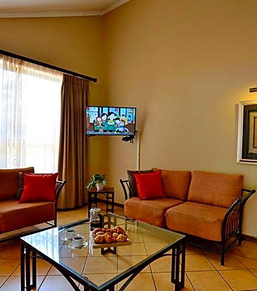 Monateng Safari Lodge