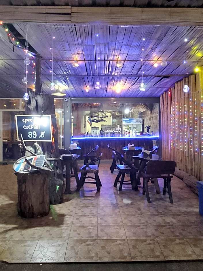 Painting Family Hostel