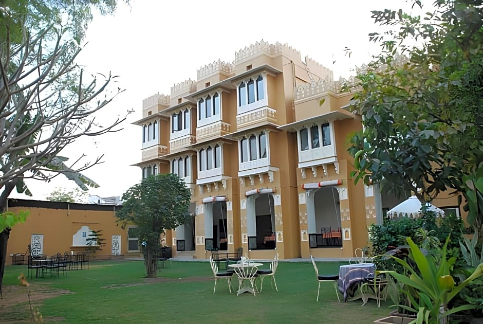 Hotel Pratap Palace