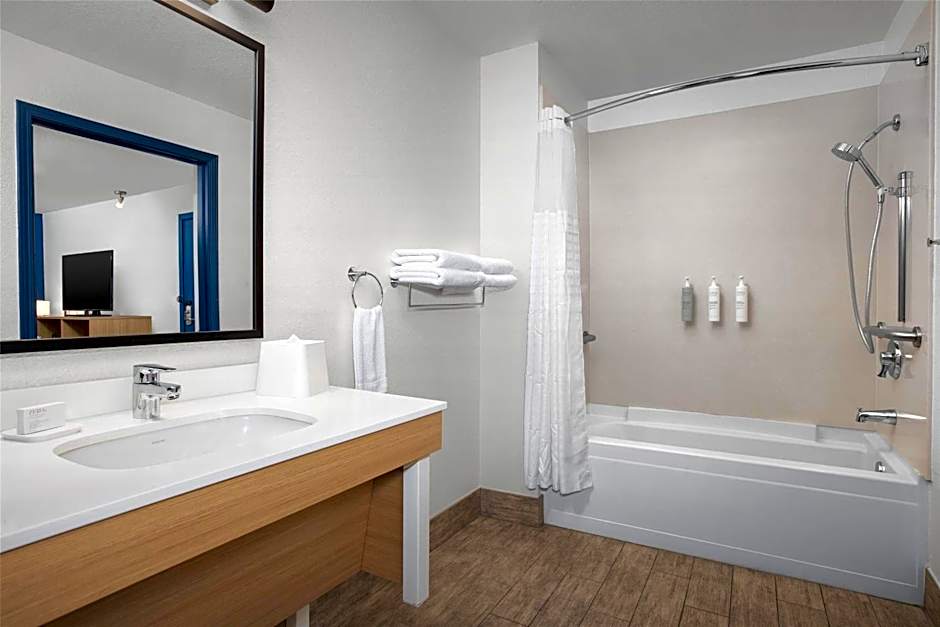 Spark by Hilton San Jose Airport