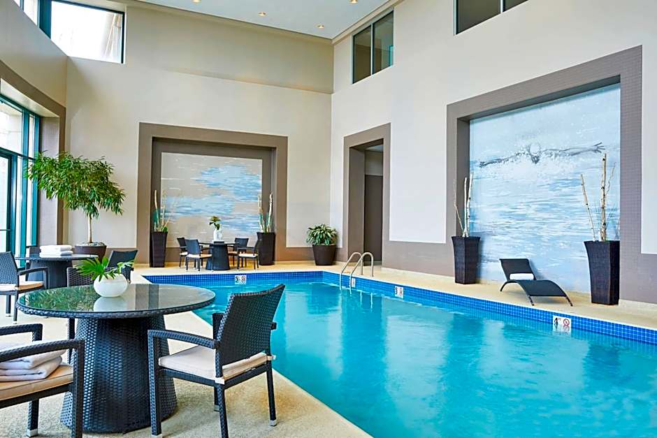 Renaissance Chicago Glenview Suites Hotel
