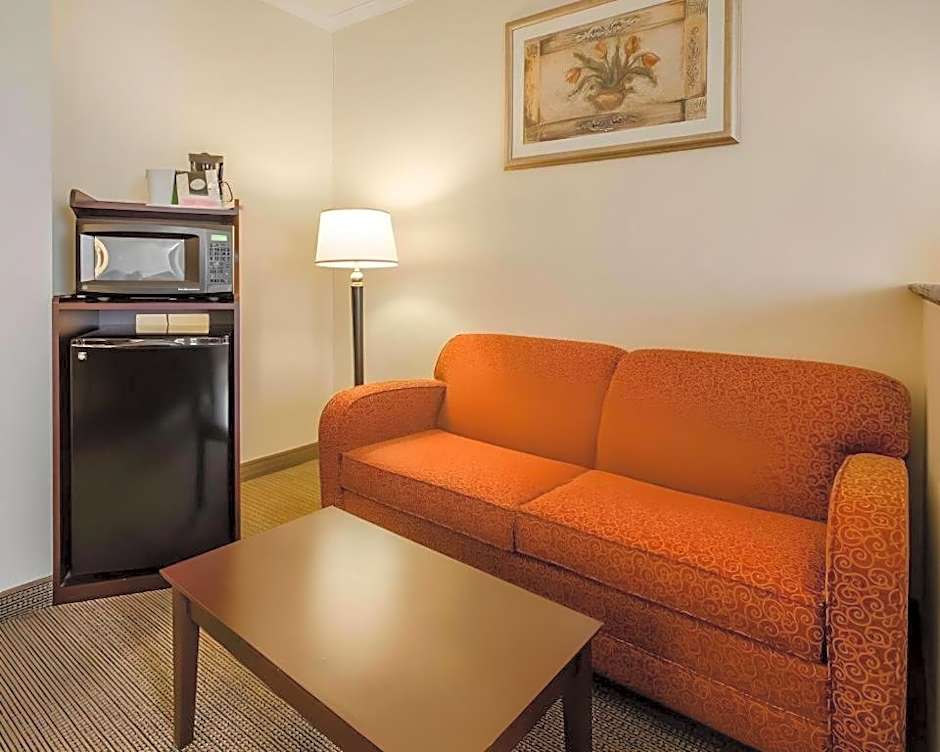 Quality Suites Jeffersonville - Louisville North