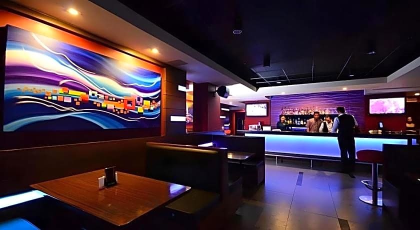 Metrocentre Hotel & Convention Center