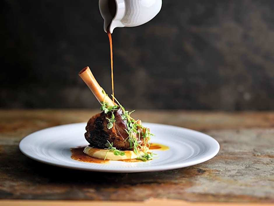 Sana Malhoa Park Hotel