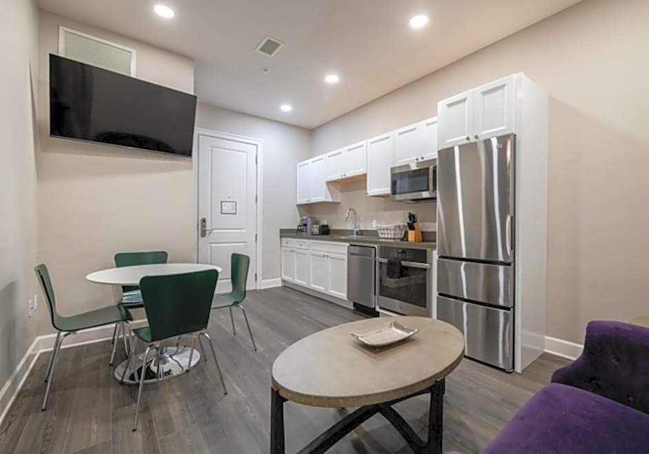 Bywater Suite Hotel