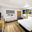 Days Inn & Suites by Wyndham Rochester South