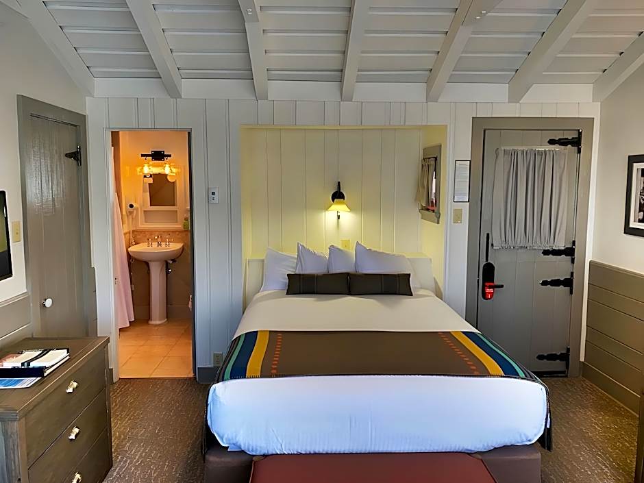 Bright Angel Lodge – Inside the Park