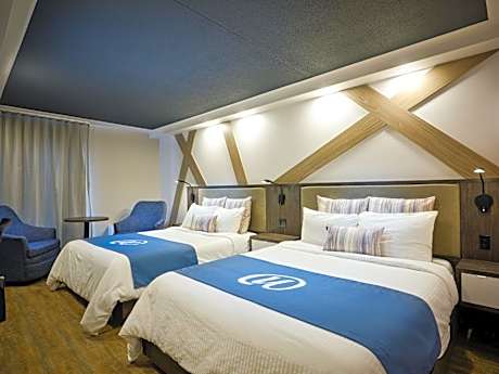 Classic Queen Room with Two Queen Beds