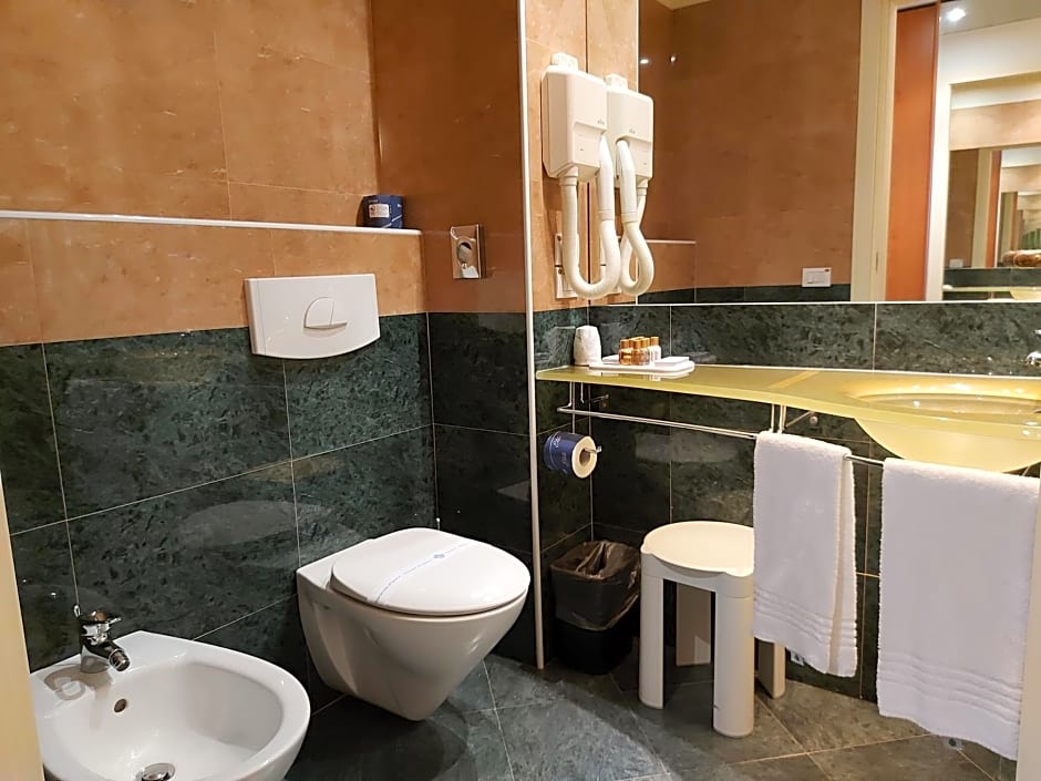 Phi Hotel Emilia