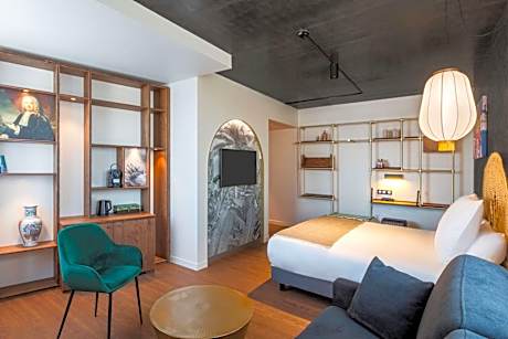 Family Queen Room with Sofa Bed