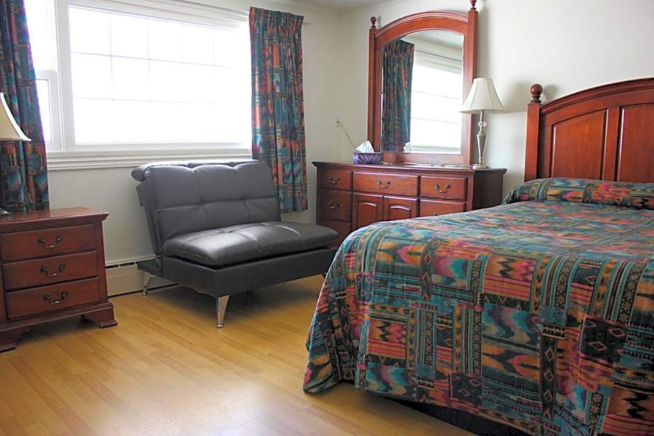 Stonehouse Motel and Restaurant