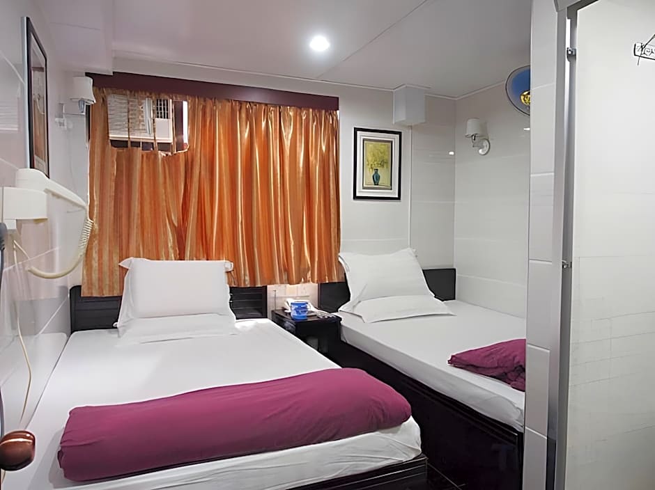 Day And Night Hostel