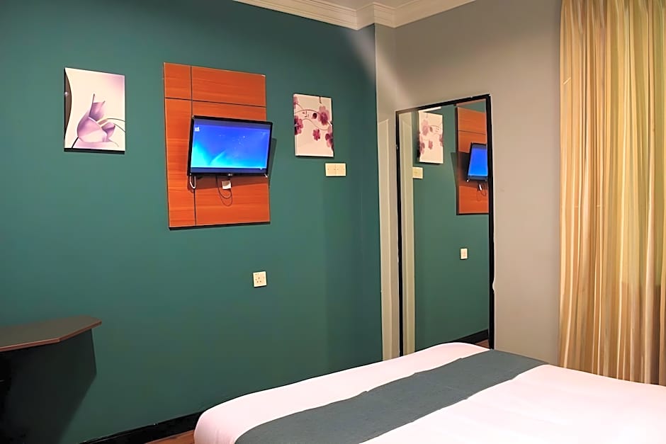 Switz Paradise Hotel