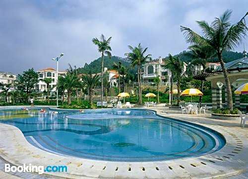 Wuyi Country Garden Phoenix Hotel