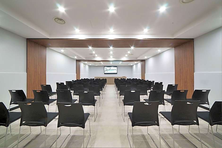 Radisson Hotel Nola Naples