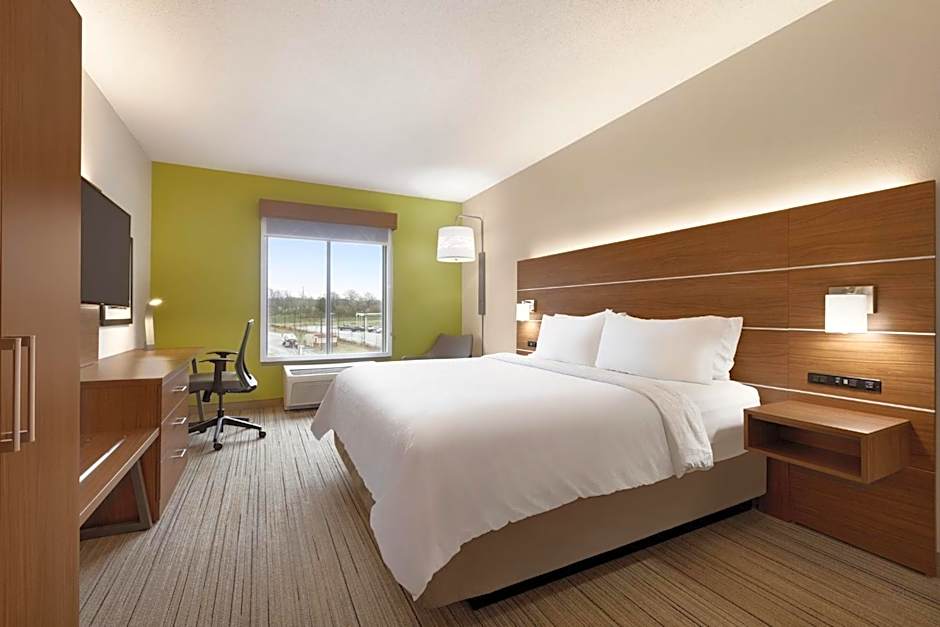 Holiday Inn Express Hotel & Suites Opelika Auburn By IHG