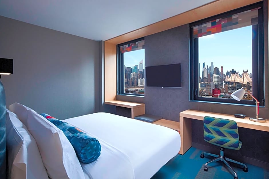 Aloft Long Island City-Manhattan View