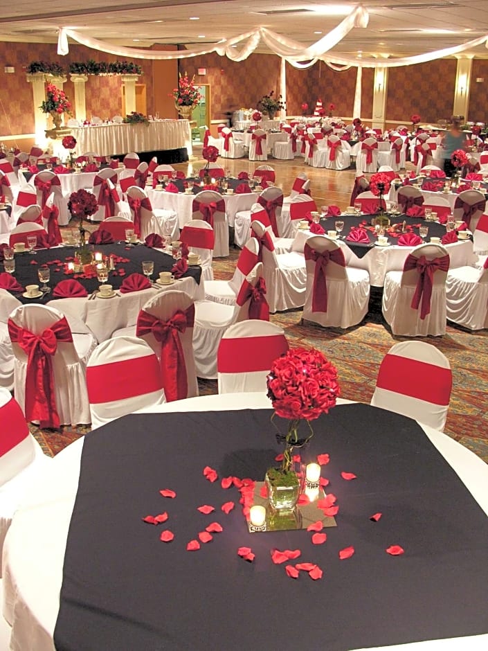 DoubleTree By Hilton Suites Tucson Airport