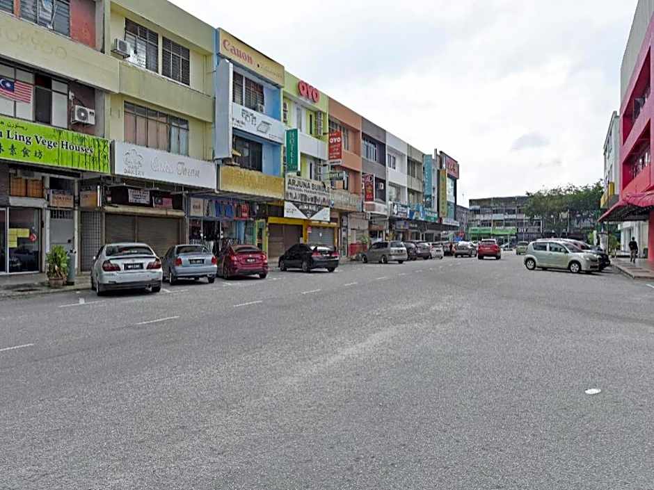 OYO 90553 Hotel 24 Seven