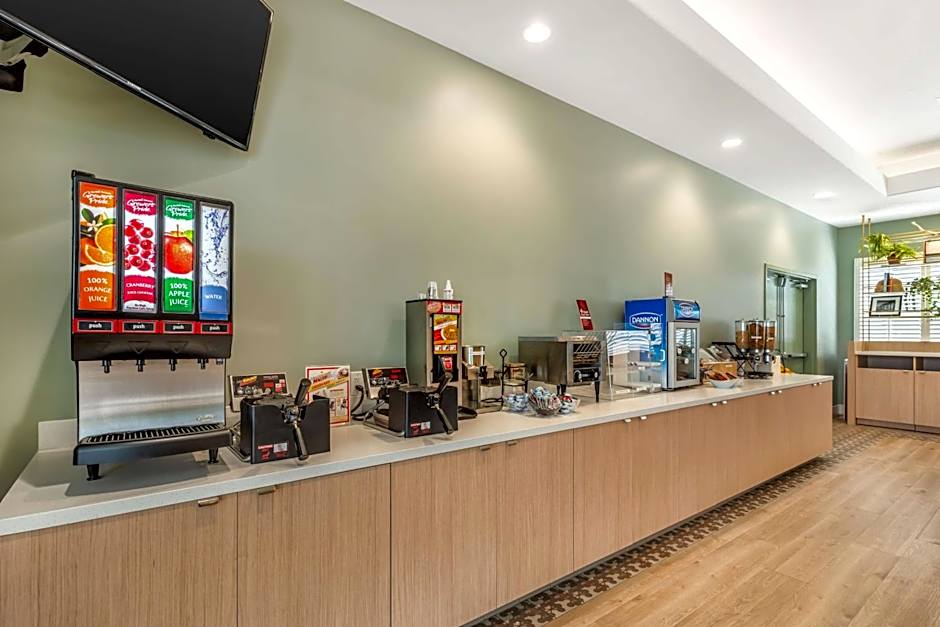 Best Western Plus Capitola By-The-Sea Inn & Suites