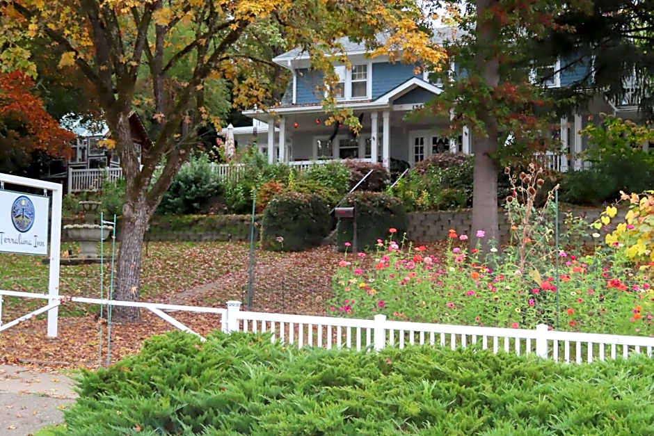 Terraluna Inn