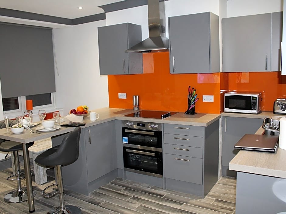 Townhouse @ 282 Walthall Street Crewe