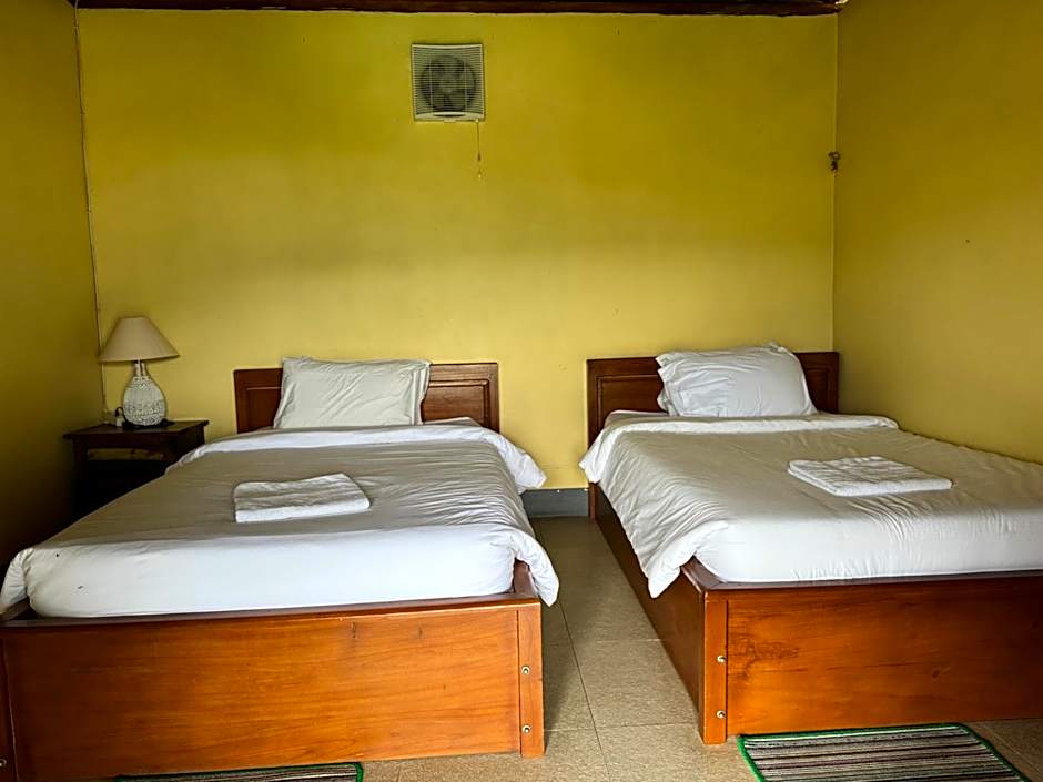 Black Lava Hostel and Lodge