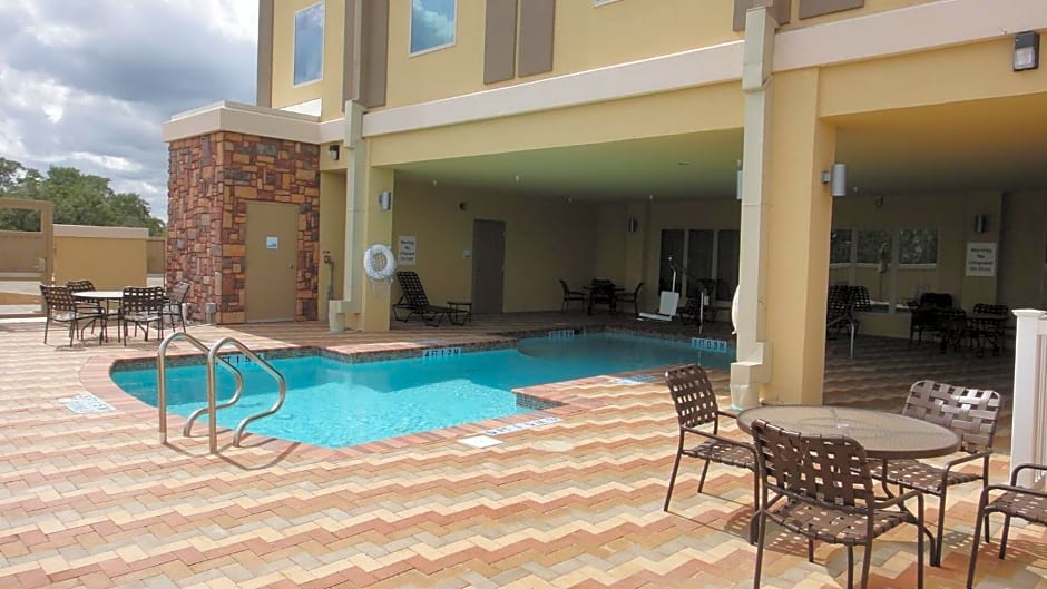 Holiday Inn Express & Suites George West By IHG