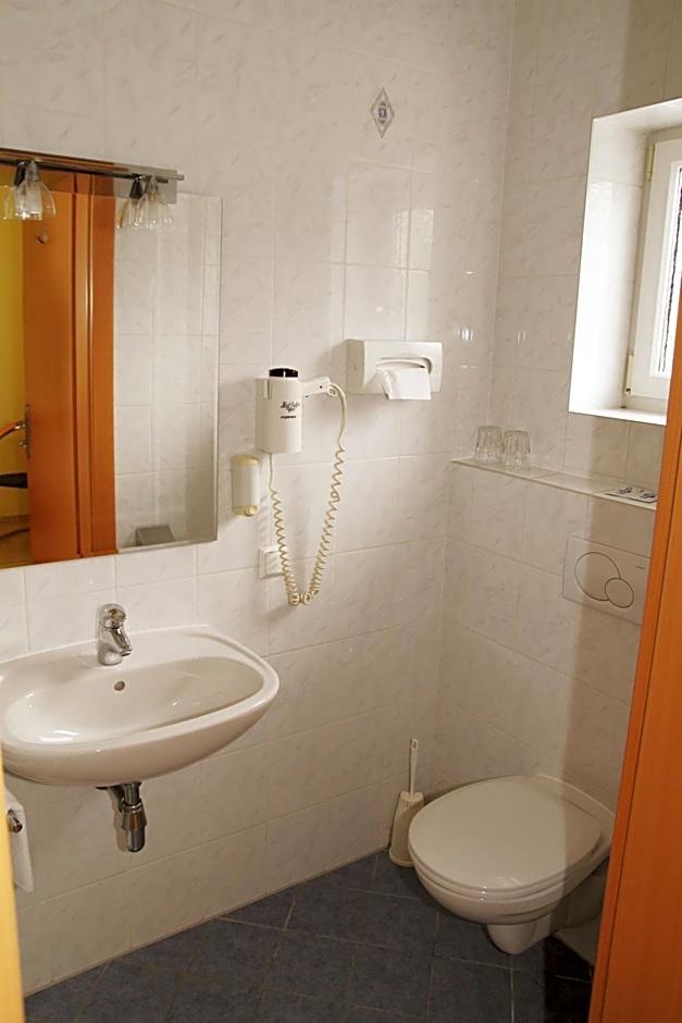 Hotel Highway - Bed & Breakfast