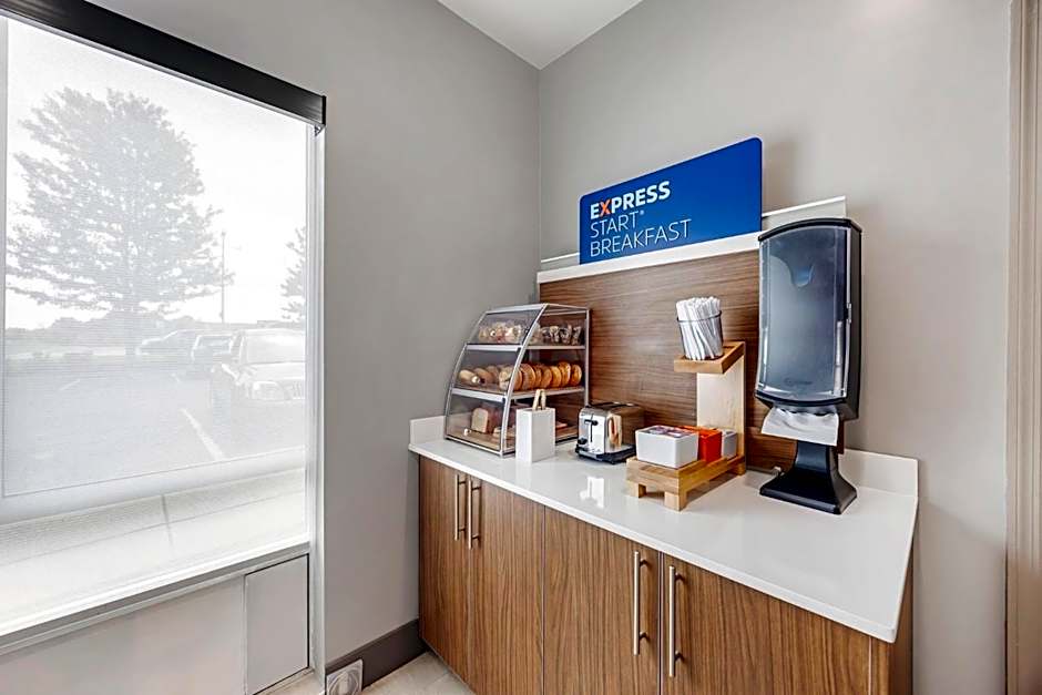 Holiday Inn Express White House By IHG