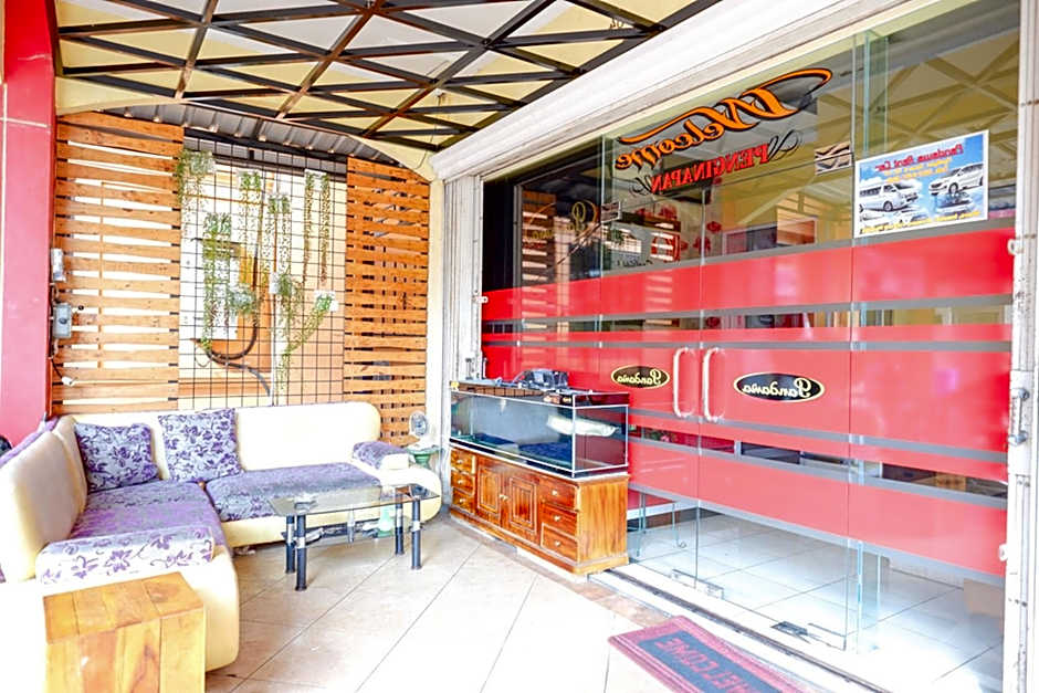 Pandawa Guest House At Ngaliyan Square Mitra RedDoorz