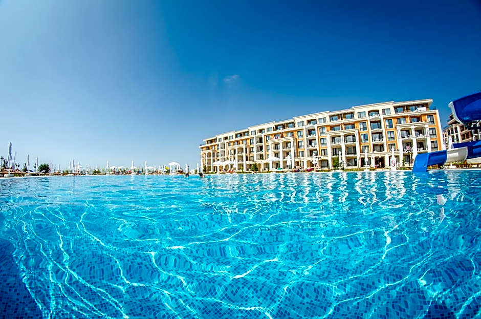 Premier Fort Cuisine - Full Board