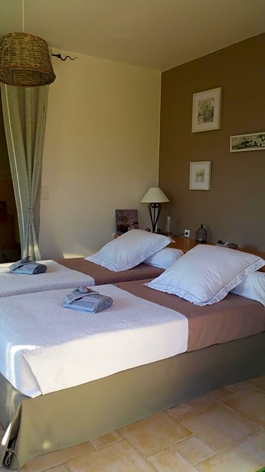 Le Petit Coin de Paradis